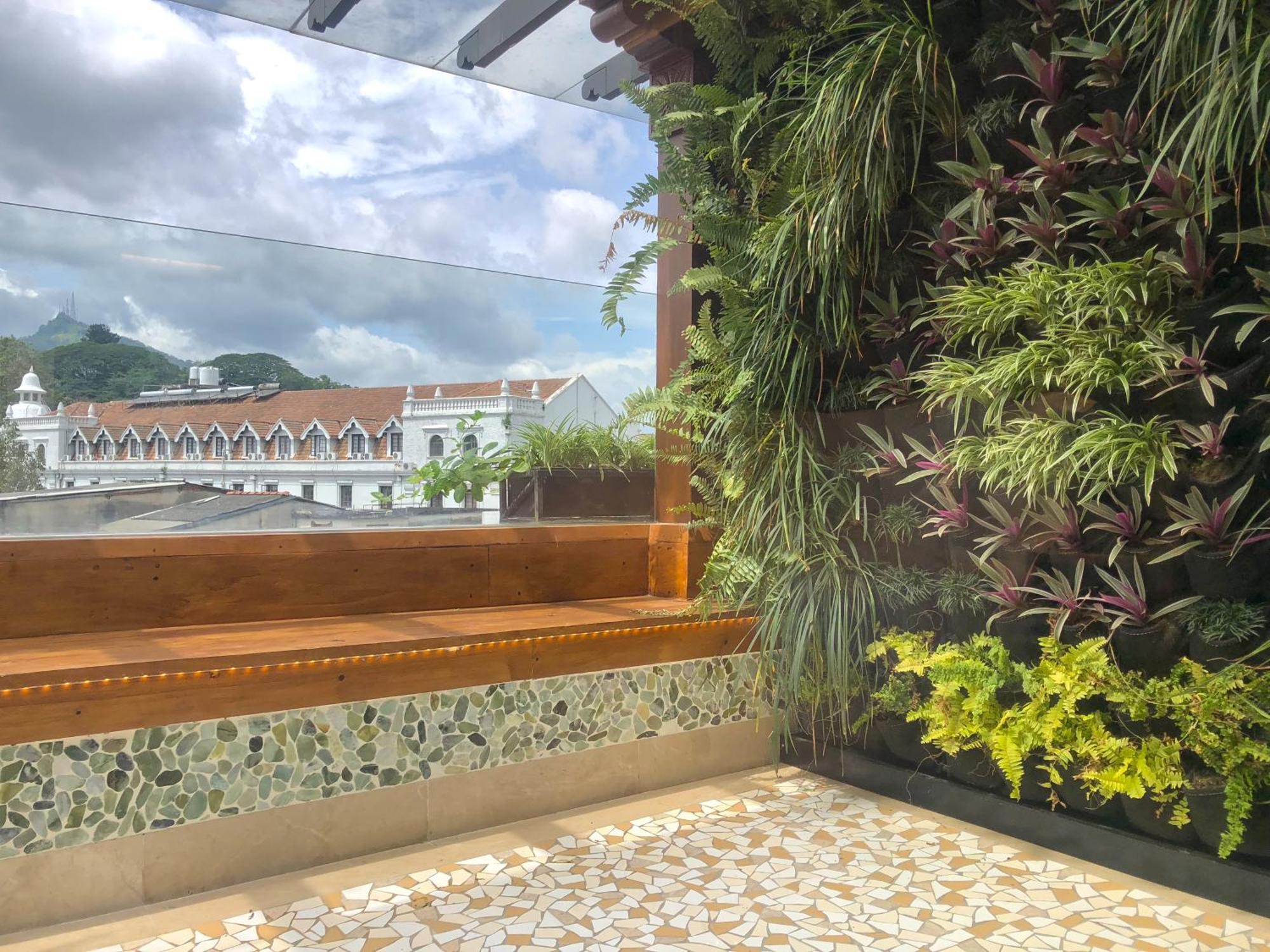 The Radh Hotel Κάντι Εξωτερικό φωτογραφία